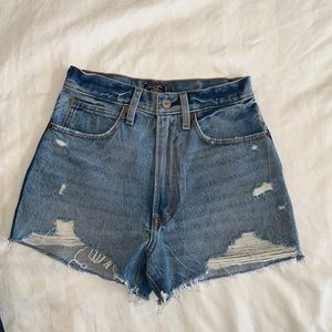 NWOT Abercrombie & Fitch high rise destroyed denim shorts